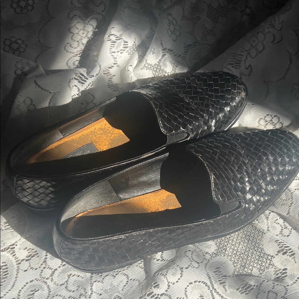 Vintage Woven Black Leather Women's Loafers